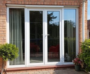 Балконные пластиковые двери: тепло, свет и защита от ветра